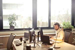 Smarter AI agents start with better-connected data Jesús Barrasa, AI Field CTO, Neo4j