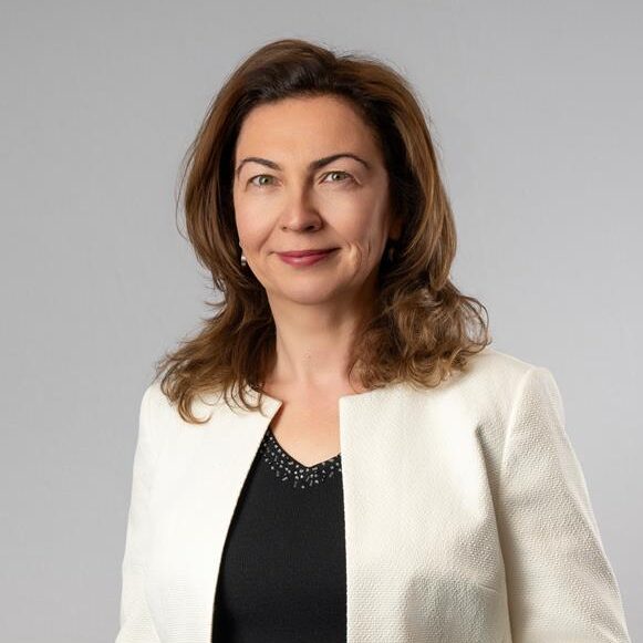 Hande Sahin-Bahceci, Infrastructure Solutions & AI Marketing Manager - Lenovo